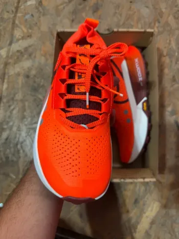 Used Nike ZoomX Zegama Trail 2 bike — image 3 of 9