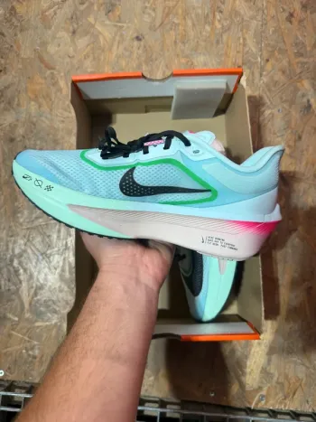 Used Nike Zoom Fly 6 bike — image 4 of 9
