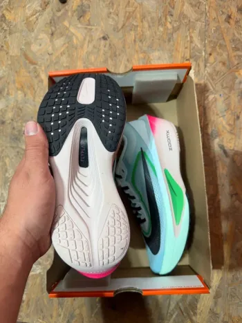 Used Nike Zoom Fly 6 bike — image 5 of 9