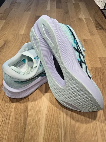 Used Asics Magic Speed 4 bike — image 8 of 11