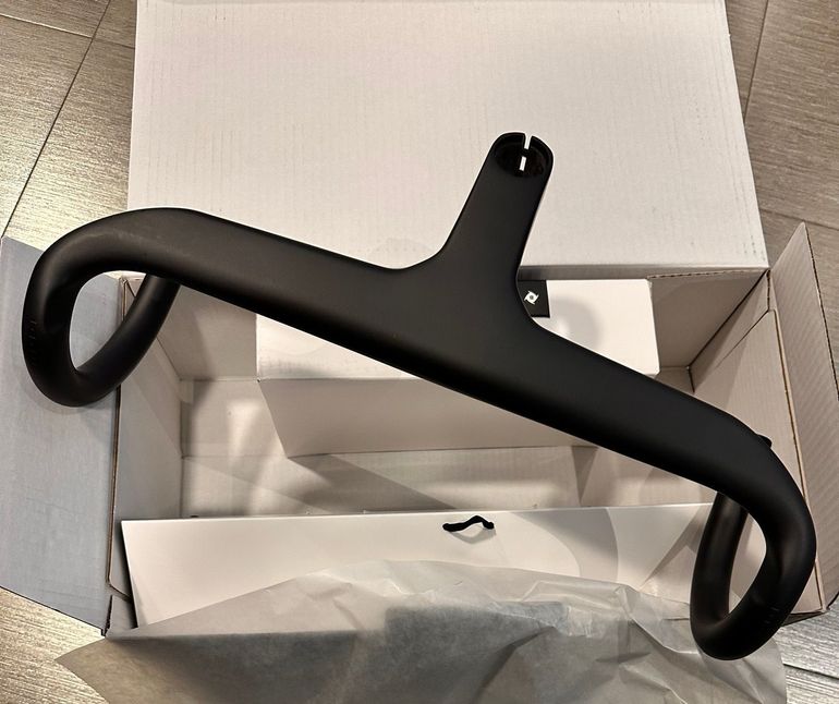 Used Bontrager AEOLUS RSL VR-C 2025 bike — image 1 of 3