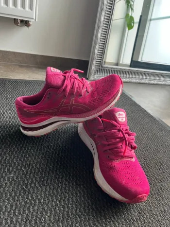 Asics Gel Kayano 28 bike d'occasion — image 3 sur 4