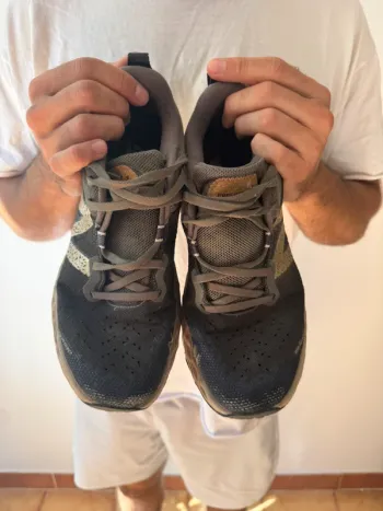 Gebrauchtes New Balance Hierro v6 bike — Bild 2 von 5