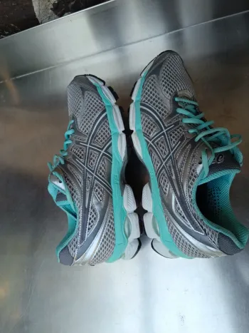 Used New Balance Asics Gel Cumulus 14 bike — image 6 of 15