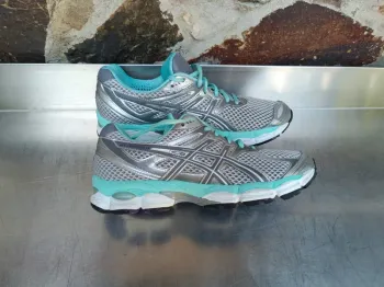 Used New Balance Asics Gel Cumulus 14 bike — image 5 of 15