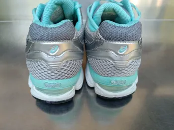 Used New Balance Asics Gel Cumulus 14 bike — image 11 of 15