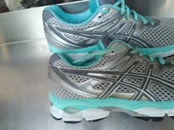 Used New Balance Asics Gel Cumulus 14 bike — image 4 of 15