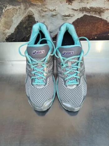 Used New Balance Asics Gel Cumulus 14 bike — image 3 of 15