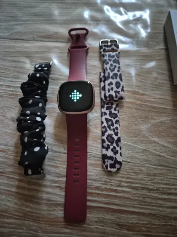 Gebrauchtes Fitbit Versa 4 bike — Bild 2 von 5