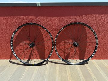 Used Mavic E-Deemax 30 29 Wheelset 2023 bike — image 1 of 7