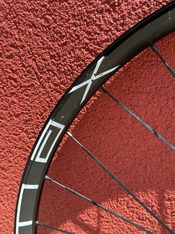 Used Mavic E-Deemax 30 29 Wheelset 2023 bike — image 6 of 7