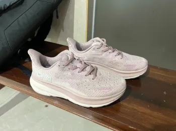 Used Rose Hoka Shoes size 39 bike — image 4 of 4