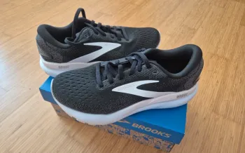 Used Brooks Laufschuhe Damen schwarz/weiß bike