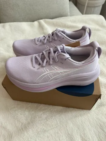 Używany Asics Gel-Nimbus 28 bike