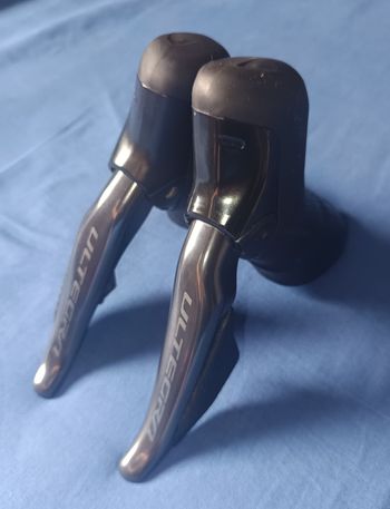 Použité Shimano Ultegra Di2 12v Disc Shifters 2026 bike
