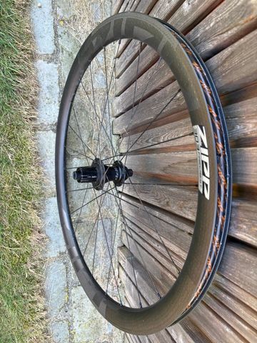 Brugt Zipp 303 Firecrest TL Disc Wheels bike — billede 3 af 5