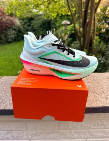 Used Hyper Zoom Fly 6 bike — image 2 of 9