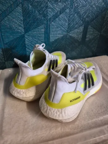 Używany Adidas Ultra Boost 21 bike — zdjęcie 2 z 6