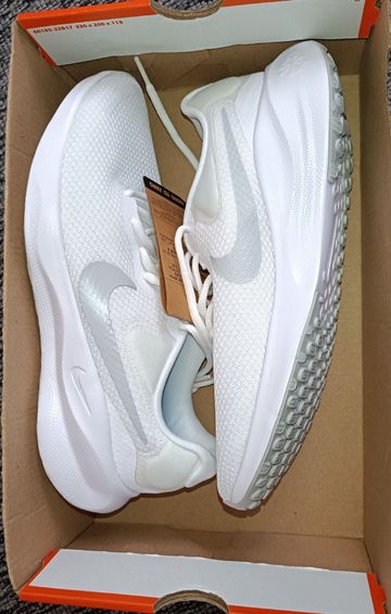Used Nike Revolution 7 2025 Running Shoes