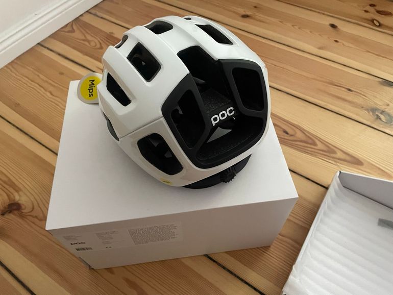 Brugt POC Ventral Air MIPS Helmet 2026 bike — billede 5 af 6