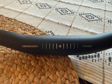 Used Lightweight Cannondale 3 Riser 2023 bike — image 2 of 2