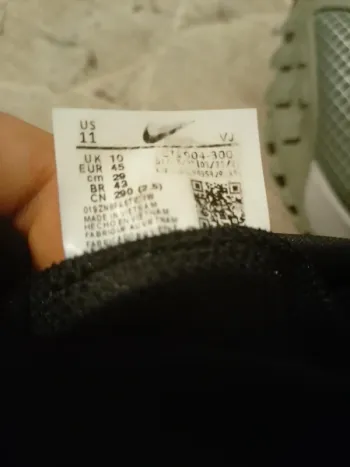 Used Nike ACG Mountain Fly Gore-Tex bike — image 2 of 5