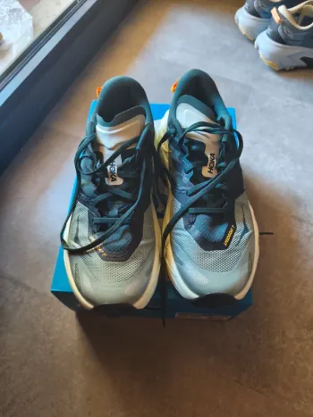 Gebrauchtes Hoka Speedgoat 7 bike