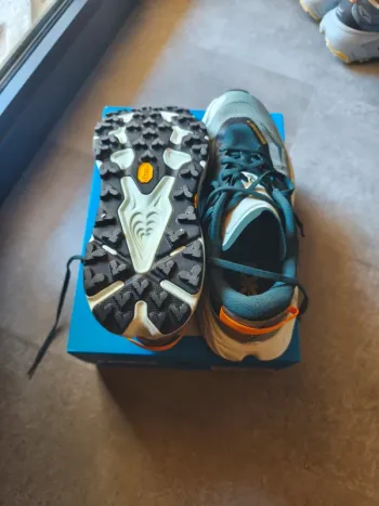 Gebrauchtes Hoka Speedgoat 7 bike — Bild 2 von 3