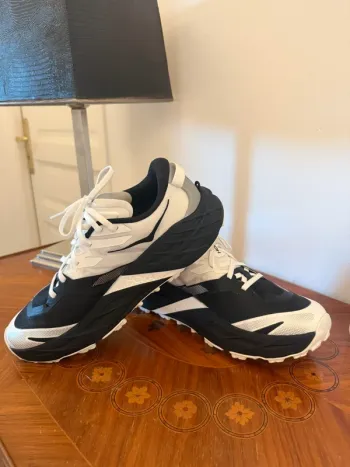 Gebrauchtes Hoka Speedgoat 7 bike — Bild 2 von 4