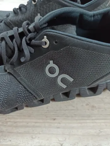 Brugt Lightweight On Running Laufschuhe bike — billede 3 af 3