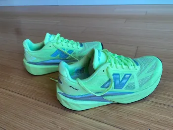 Gebrauchtes New Balance Rebel v5 bike