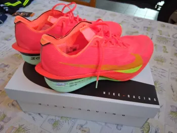 Nike Zoom Vaporfly Next 4 2025 bike usato — immagine 3 di 3
