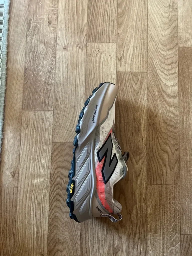 Tweedehands New Balance Hiero V9 bike — afbeelding 7 van 9