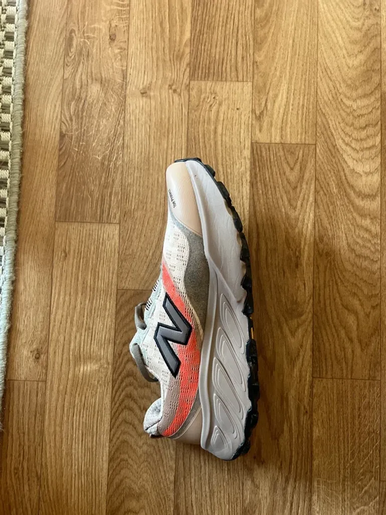 Tweedehands New Balance Hiero V9 bike — afbeelding 6 van 9