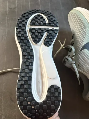 Gebrauchtes Nike Schoenen Maat 44 bike — Bild 3 von 4