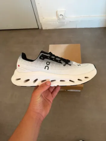 Used On Running Cloud bike — image 2 of 4