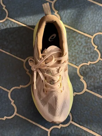 Asics Novablast 5 bike usato — immagine 4 di 4