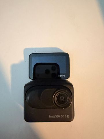 Used Insta 360 Go 3s 4K Action Camera 2025 bike — image 4 of 8