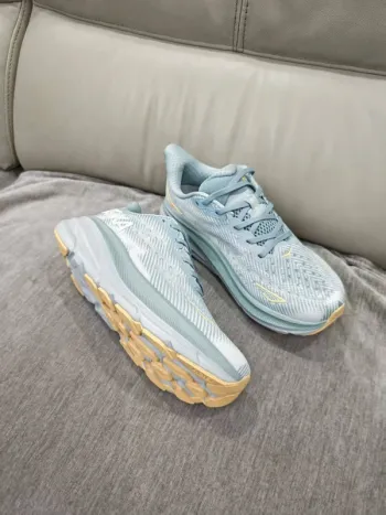 Gebrauchtes Hoka Shoes Turquoise size 38 bike