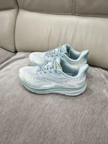 Używany Hoka Shoes Turquoise size 38 bike — zdjęcie 5 z 5