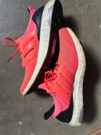 Używany Adidas Ultra Boost bike — zdjęcie 4 z 6