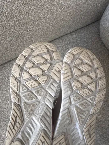 Used Hoka Arahi 7 bike — image 14 of 15