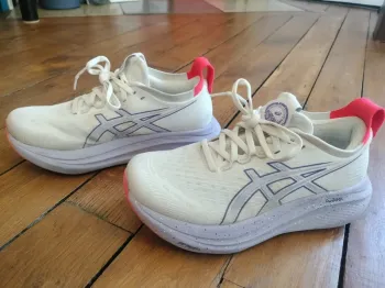 Used Asics Gel Nimbus 27 bike — image 3 of 11