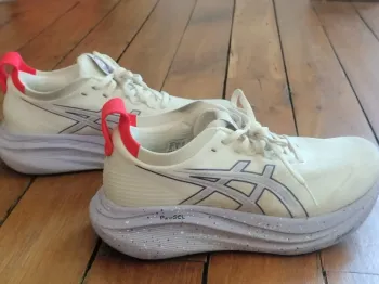 Used Asics Gel Nimbus 27 bike