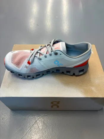 Used On Running On Cloud X 3 bike — image 2 of 6
