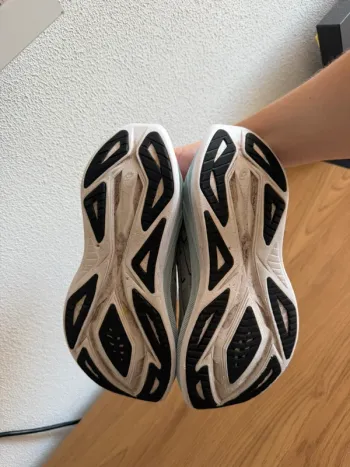 Použité Asics Superblast 2 bike — obrázek 5 z 6