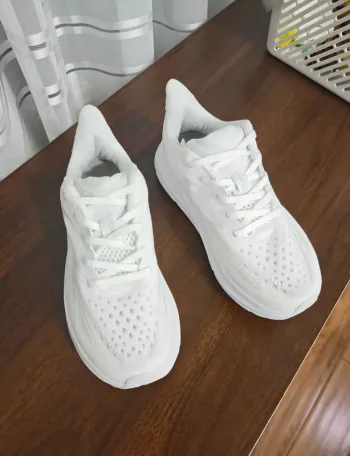 Gebrauchtes Hoka Schuhe weiß Größe 40 bike — Bild 3 von 4
