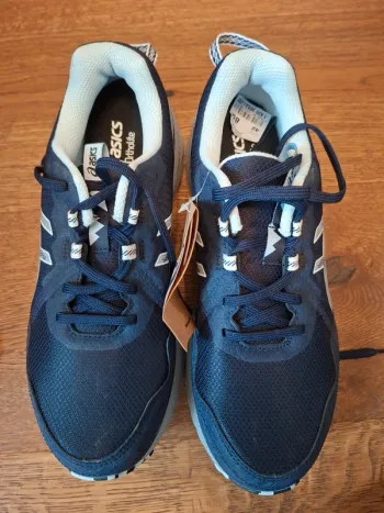 Brugt Asics Laufschuhe Größe 42 bike