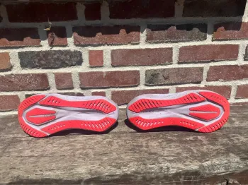 Used Asics Novablast 5 bike — image 6 of 8