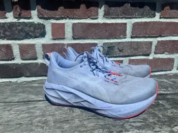 Used Asics Novablast 5 bike — image 3 of 8